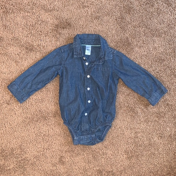 5/$35 Carters Button Up - Picture 1 of 6